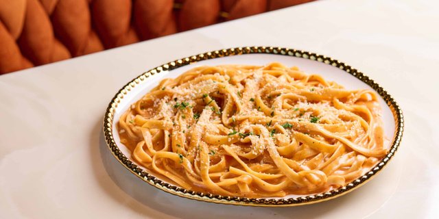 Alfredo Pomodoro Pasta