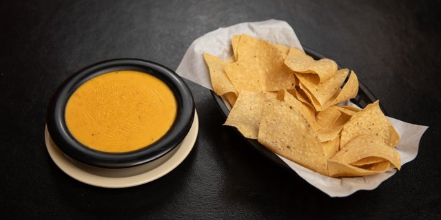 Chips & Queso