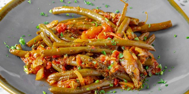 Fasolakia (Braised Green Beans)