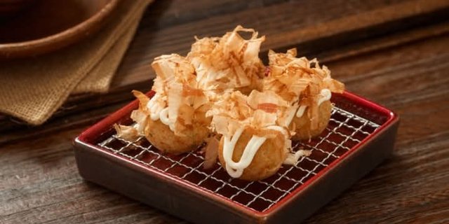 Takoyaki (Octopus Balls)