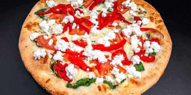 Mediterranean Pizza