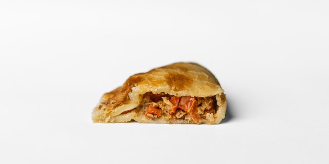 Tomato, Cheese & Oregano Empanada
