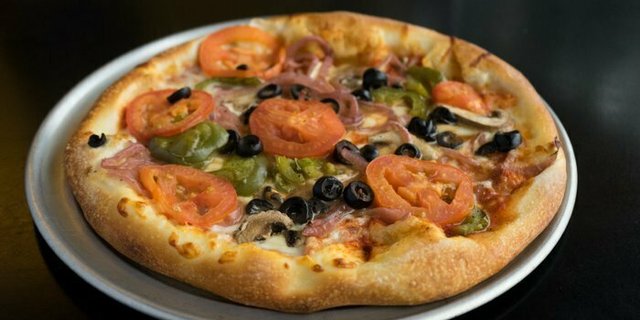 Traditional Veggie Pizza