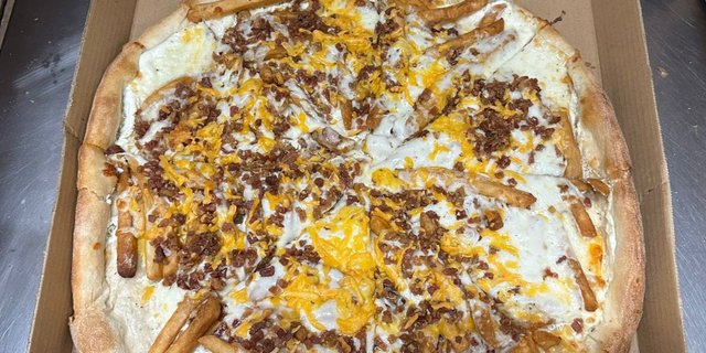 Loaded Fry Pizza