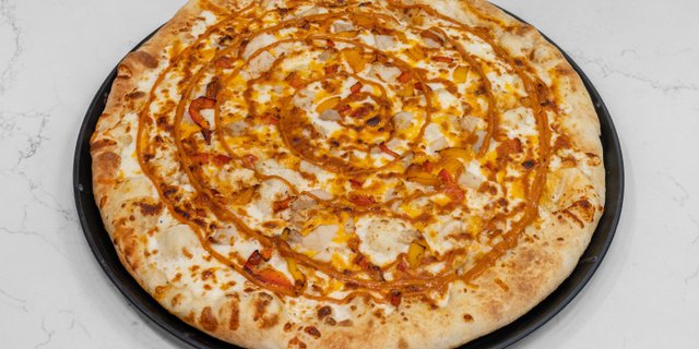 Butter Chicken Pizza