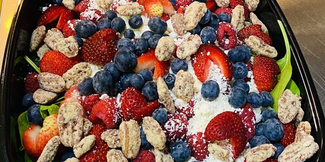 Berry Beautiful Salad