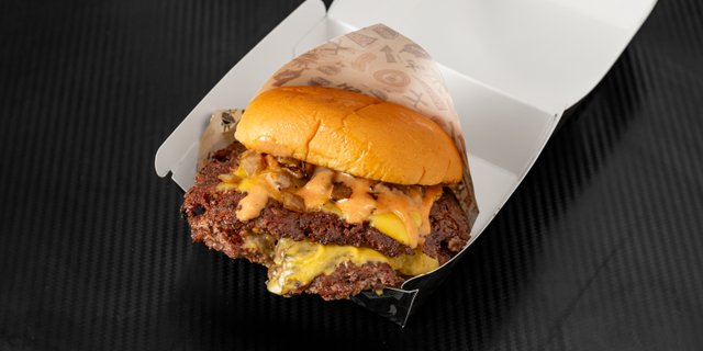 Classic Cheeseburger