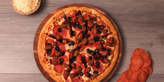 Pepperoni Classic Pizza