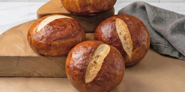 4-Pack Pretzel Buns