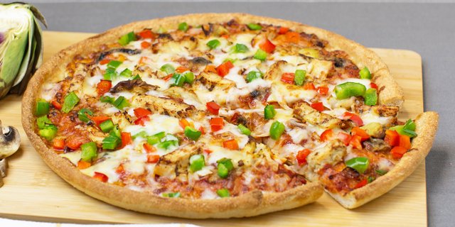BBQ Chicken Bonanza Pizza