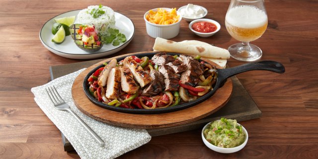 Sizzling Combo (Chicken & Steak) Fajitas
