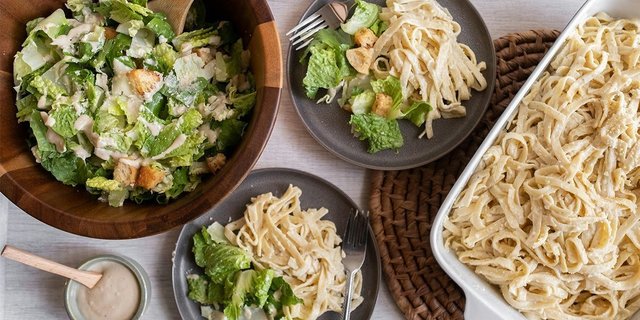 Chicken Alfredo + Caesar Salad Entrée Bundle