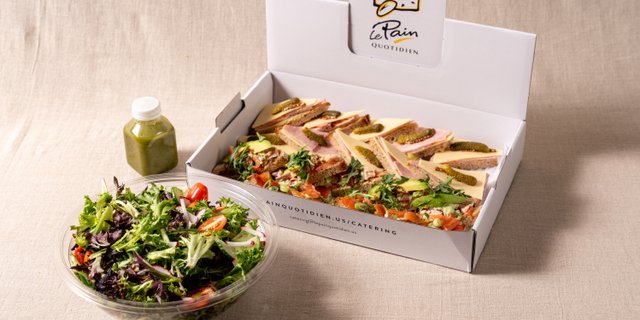 Small Tartine & Salad Tray