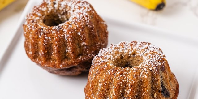 Banana Bread w/ Chocolate Chunks
