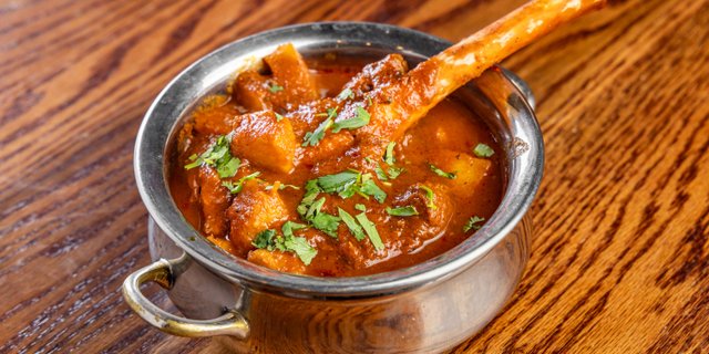 Mynt Lamb Shank Vindaloo