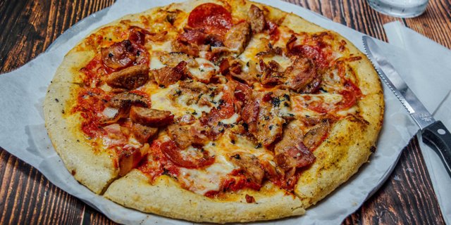 Meatatarian Pizza