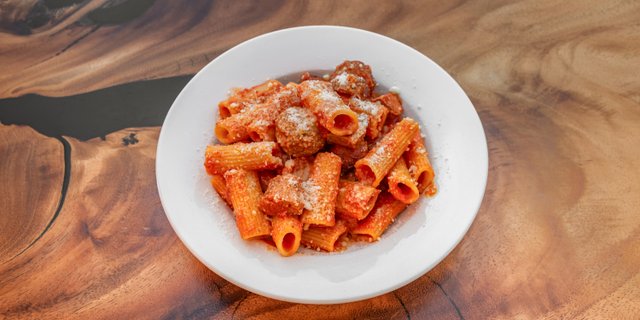 Rigatoni Ragu
