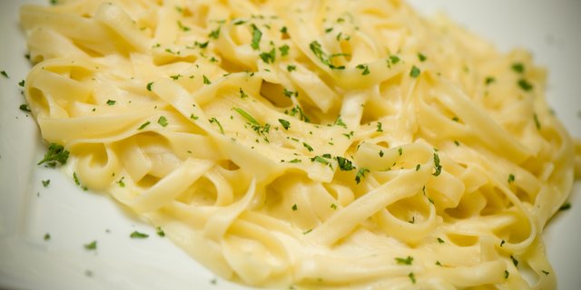 Fettuccine Alfredo