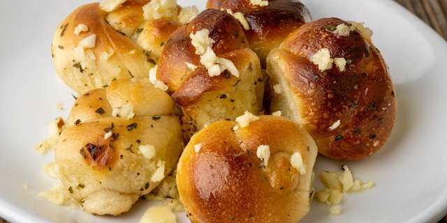Garlic Knots