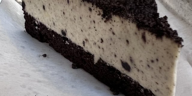 Oreo Mousse Cake