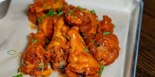 Dudley's Crispy Wings