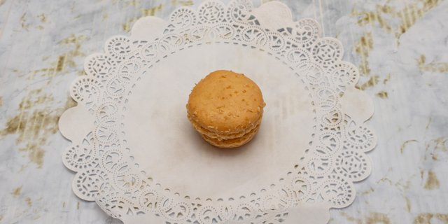 Coconut Macaron