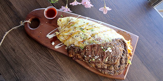 Egg Mari Fried Rice (Ribeye Steak)