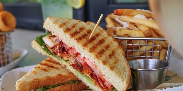 Roti Chicken BLT Sandwich