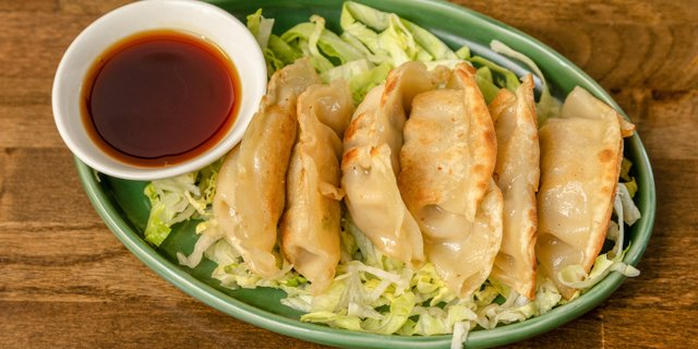 Sen Chicken Gyoza Pan Fried (6 Pieces)