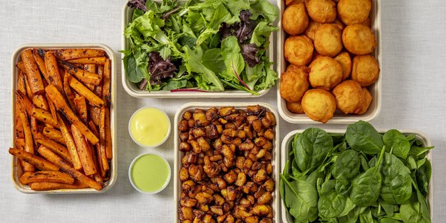 Fit & Yummy Salad Trays