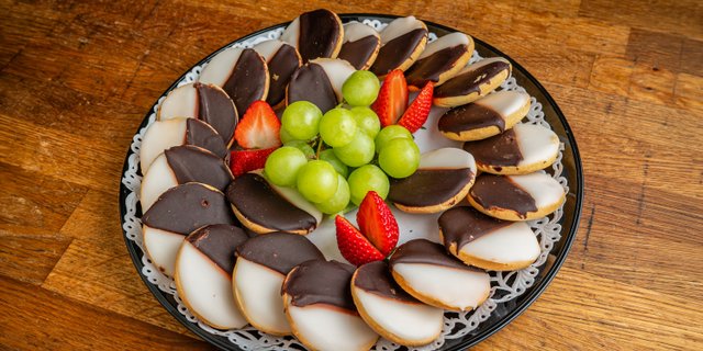 Mini Black & White Cookie Platter