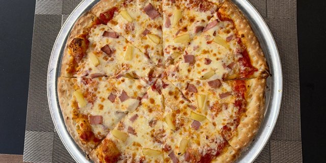 Hawaiian Pizza