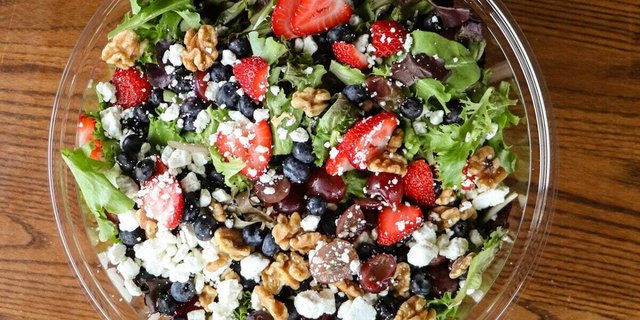 Berry & Goat Cheese Salad Party Platter