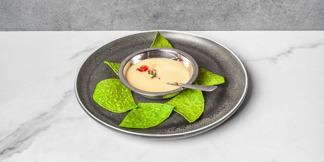 Chile Con Queso & Chips