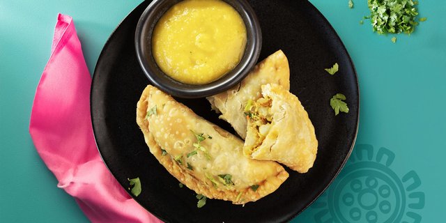 Spicy Chicken Curry Empanadas