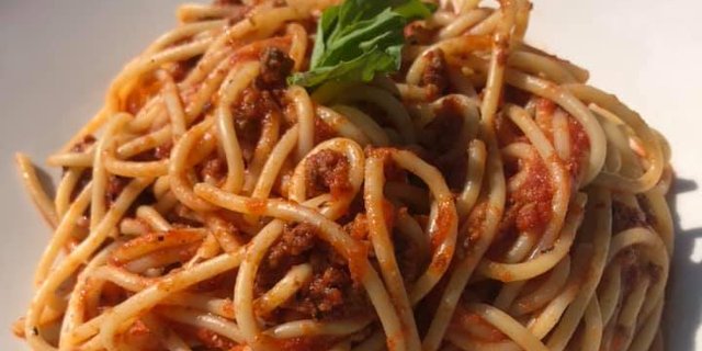 Spaghetti w/ Meat Sauce