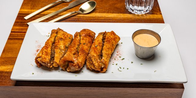 Steak Egg Rolls Platter