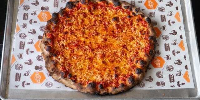 Traditional Mootz Pizza