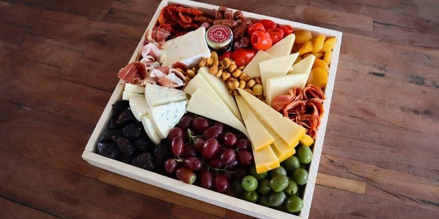 Cheese, Meat & Treats Small Platter