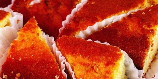 Fresh Cornbread w/ Honey Butter