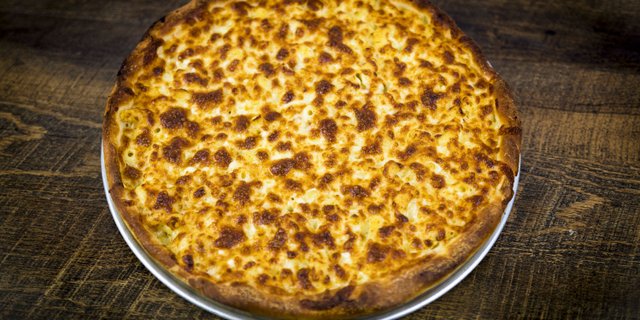 Mac & Cheese Pizza