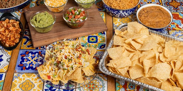 Build-Your-Own Fajita Nachos