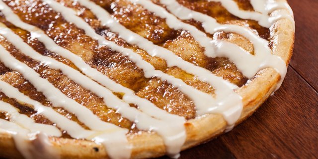 Cinnamon Dessert Pizza
