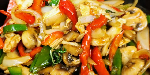 Hot Basil Stir-Fry Tray