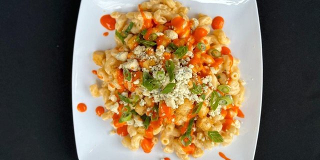 Buffalo Chicken Mac & Cheese