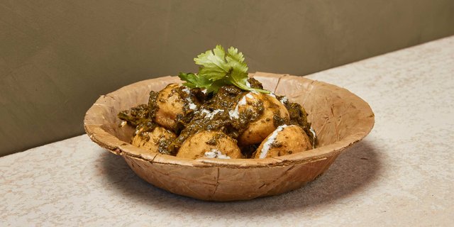 Momo Saag Chicken