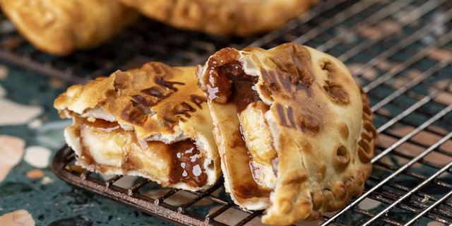 Nutella & Banana Empanada