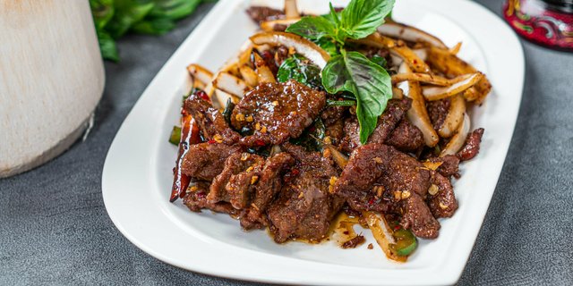 Basil & Dried Chili Lamb