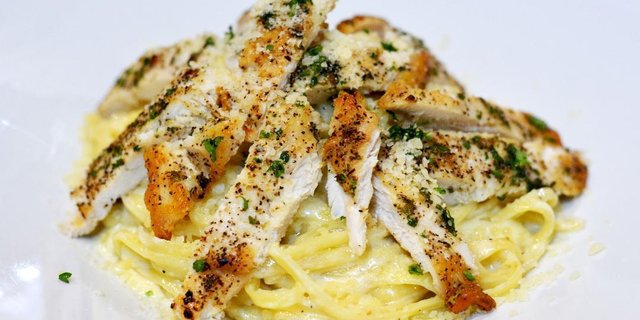 Fettuccini Alfredo Tray