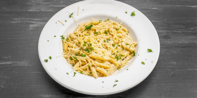 Penne w/ Parmesan Cream